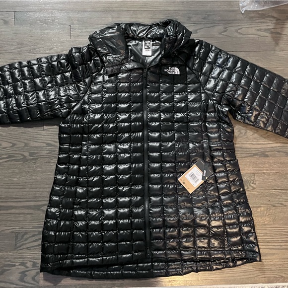 The North Face Black Puffer Jacket - Picture 3 of 14